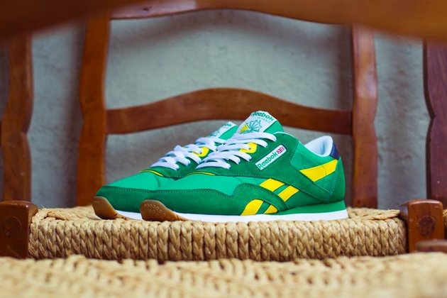 Reebok Classic Nylon – Khaki / Pepper